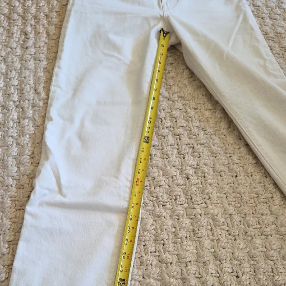 Levi's Cream/White High-Rise Straight Jeans - Picture 8 of 9
